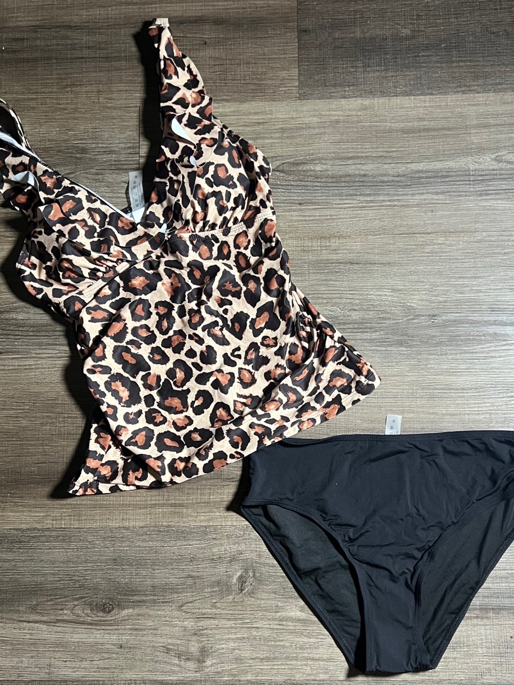 Women’s Size M Yonique Leopard Print Ruffle Tankini 2pc Swimsuit